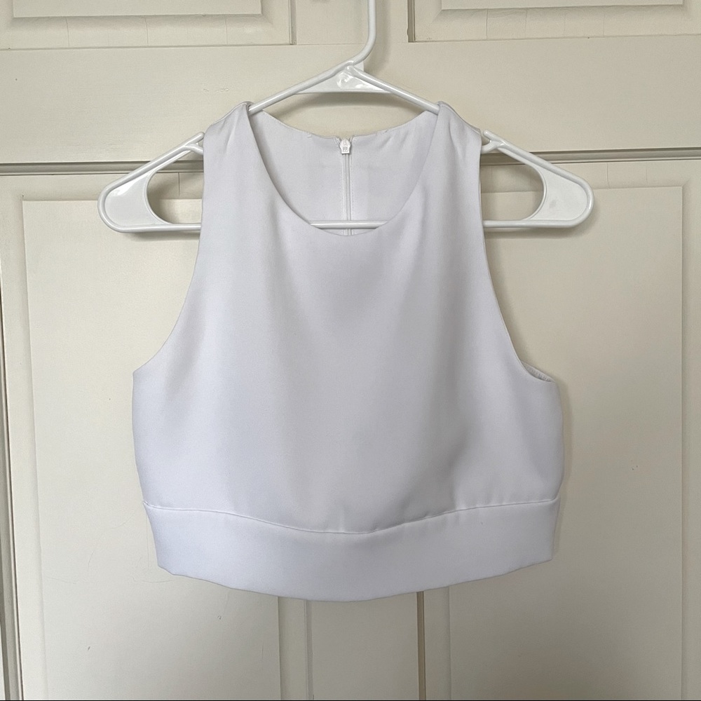 Backstage White High Nevk Crop Top XS